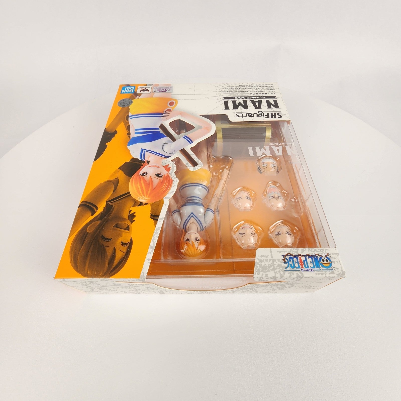 Tamashii Nations One Piece S.H.Figuarts Nami Romance Dawn Action Figure