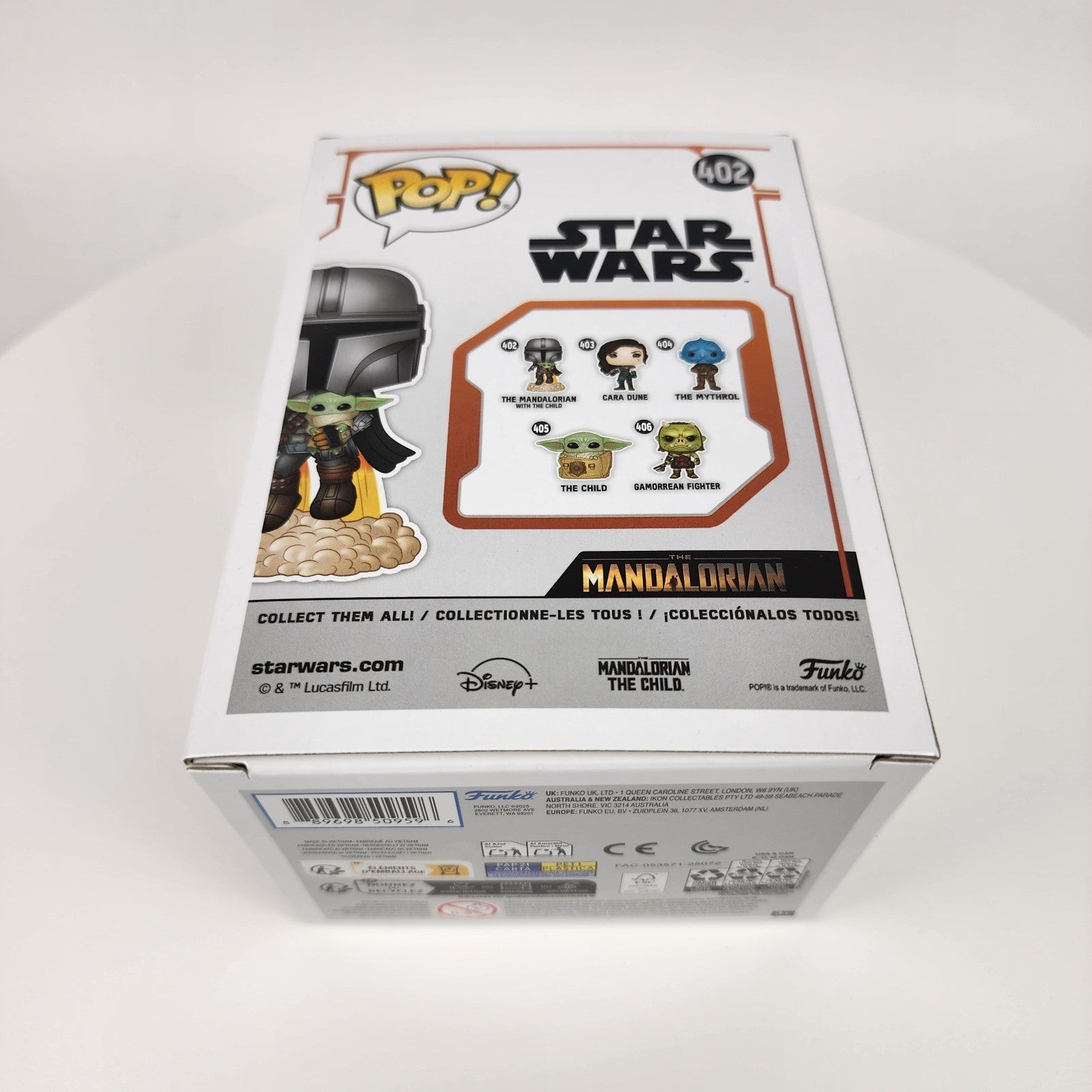 Funko Pop! Star Wars #402 Mandalorian Flying w/ The Child (Grogu) New