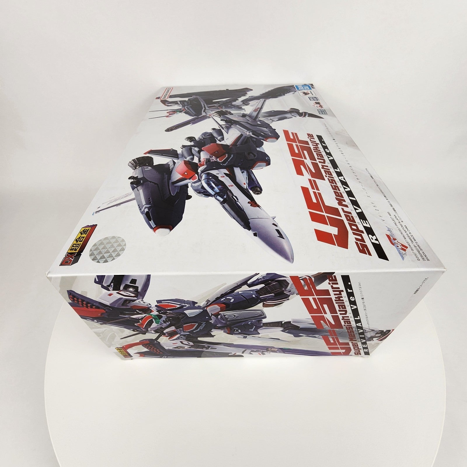 Macross VF-25F Super Messiah Valkyrie Alto Saotome DX Chogokin Figure