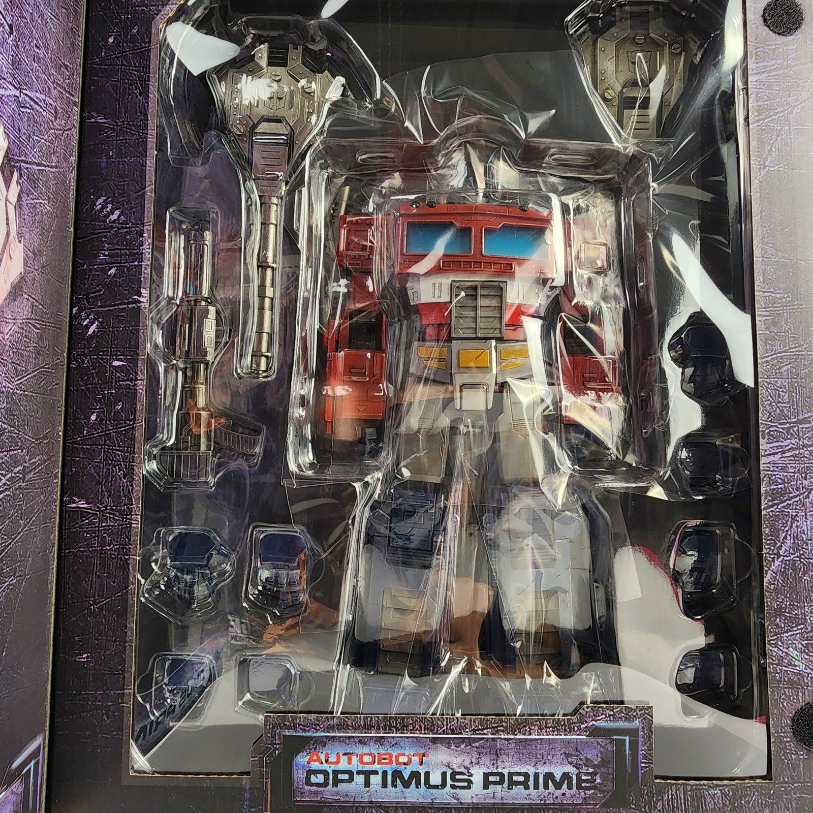 Threezero Transformers War for Cybertron Trilogy DLX Optimus Prime Figure