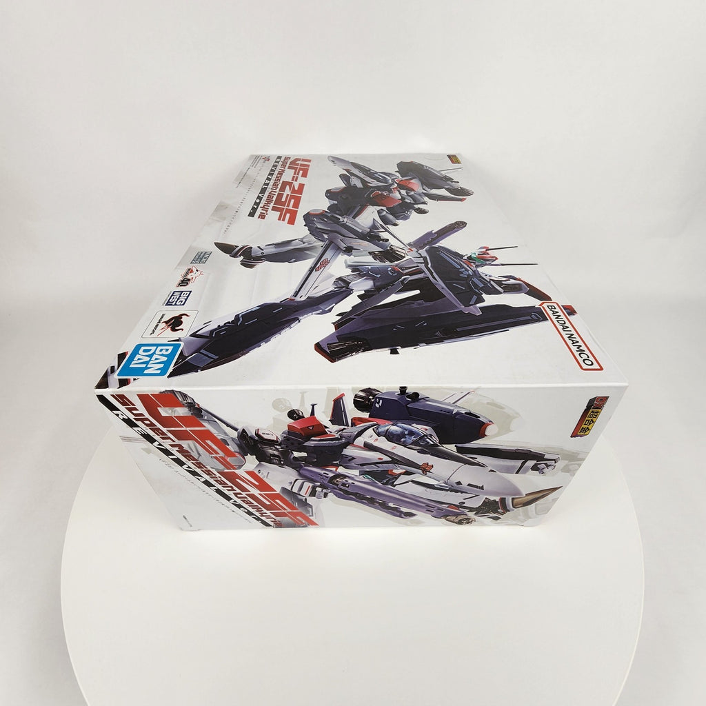 Macross VF-25F Super Messiah Valkyrie Alto Saotome DX Chogokin Figure