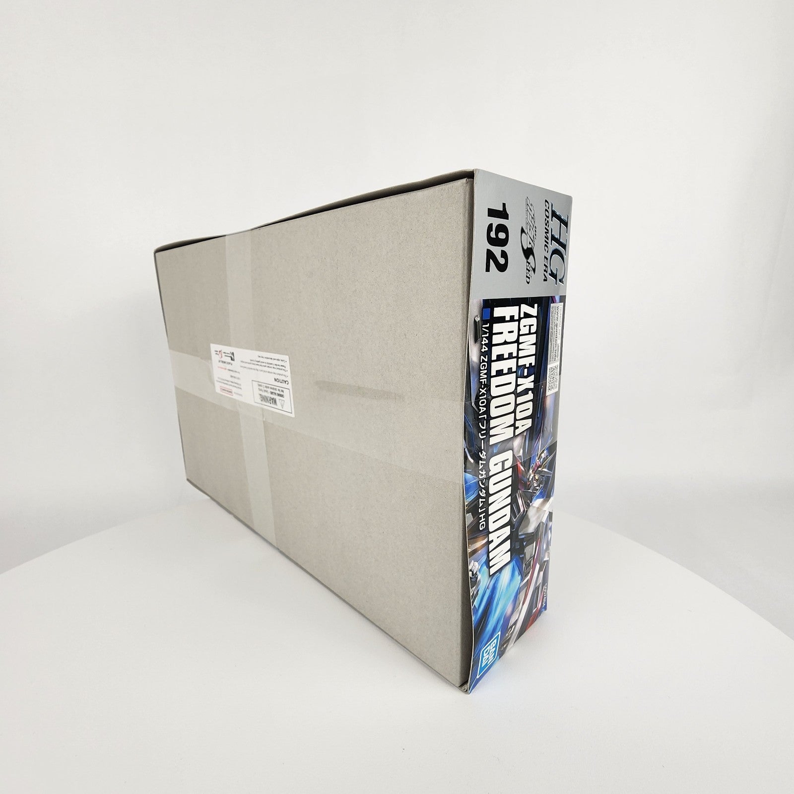 Bandai HGCE 1/144 ZGMF-X10A Freedom Gundam Model Kit SEED