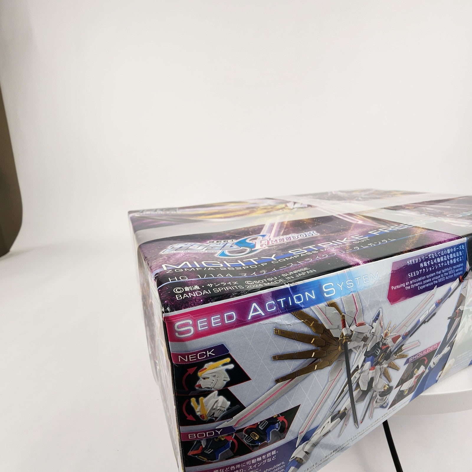 Bandai HG Mighty Strike Freedom Gundam 1/144 Model Kit SEED Freedom