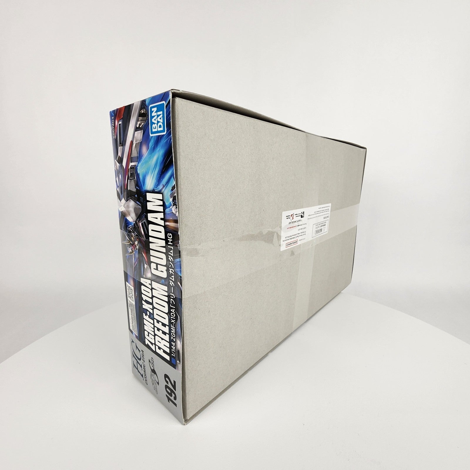 Bandai HGCE 1/144 ZGMF-X10A Freedom Gundam Model Kit SEED