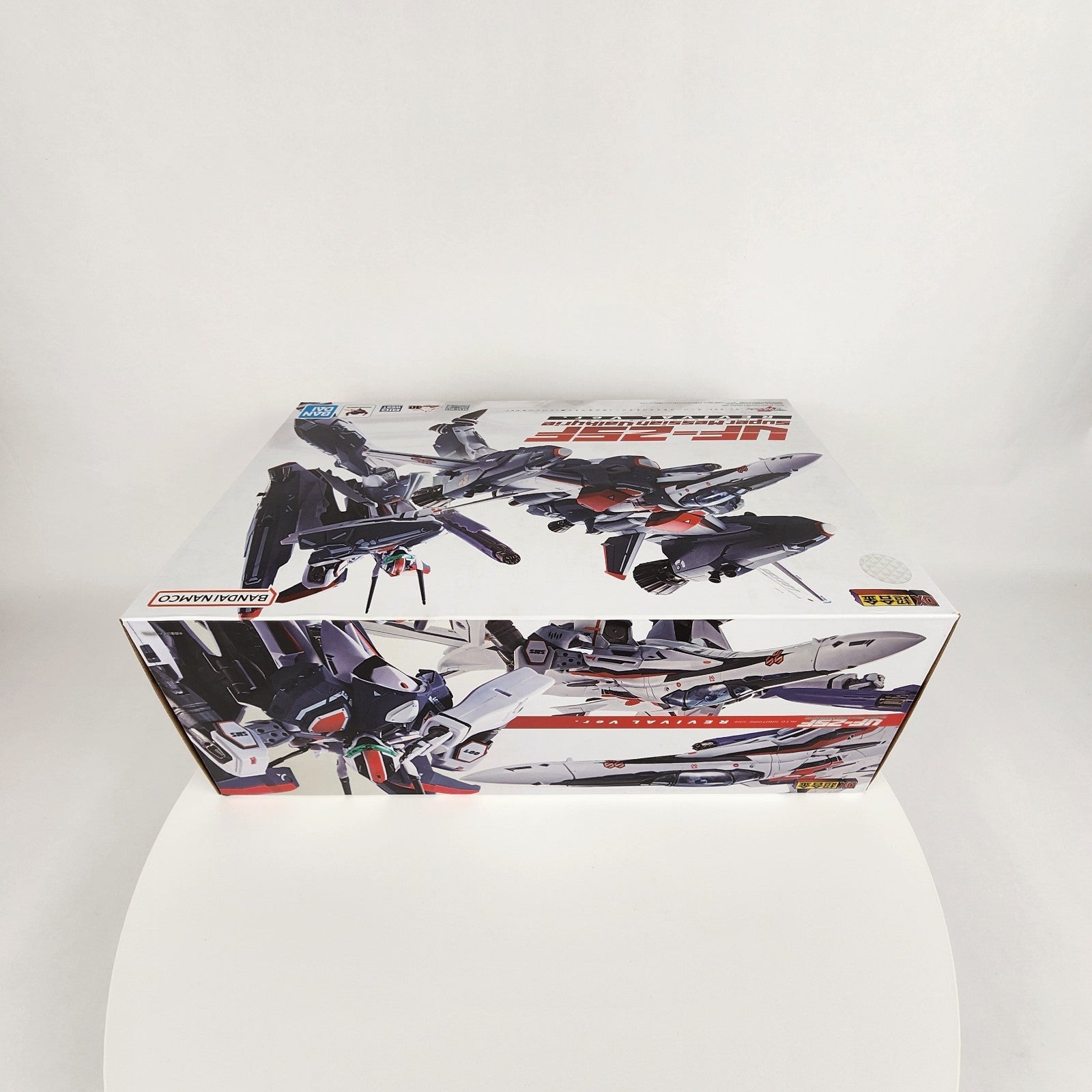 Macross VF-25F Super Messiah Valkyrie Alto Saotome DX Chogokin Figure