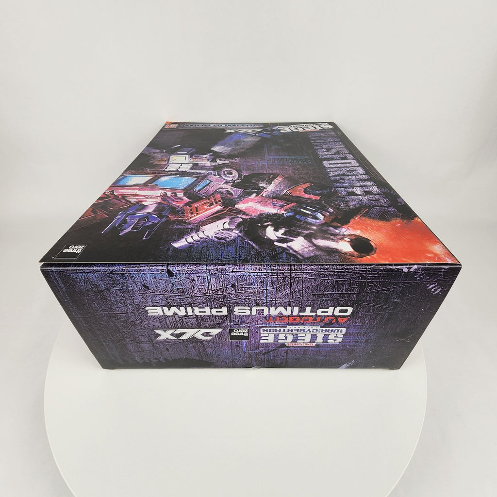 Threezero Transformers War for Cybertron Trilogy DLX Optimus Prime Figure
