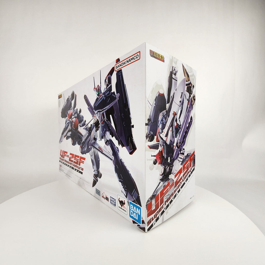 Macross VF-25F Super Messiah Valkyrie Alto Saotome DX Chogokin Figure