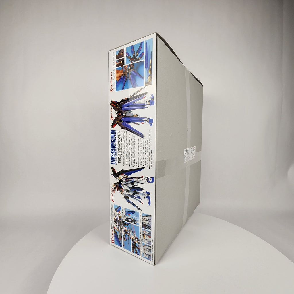 BANDAI MG 1/100 Strike Freedom Gundam SEED Destiny Model Kit New Sealed