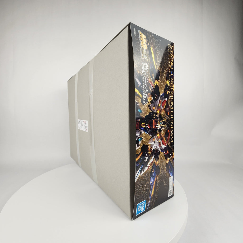 Bandai MGEX Strike Freedom Gundam 1/100 Model Kit Gundam SEED Destiny New