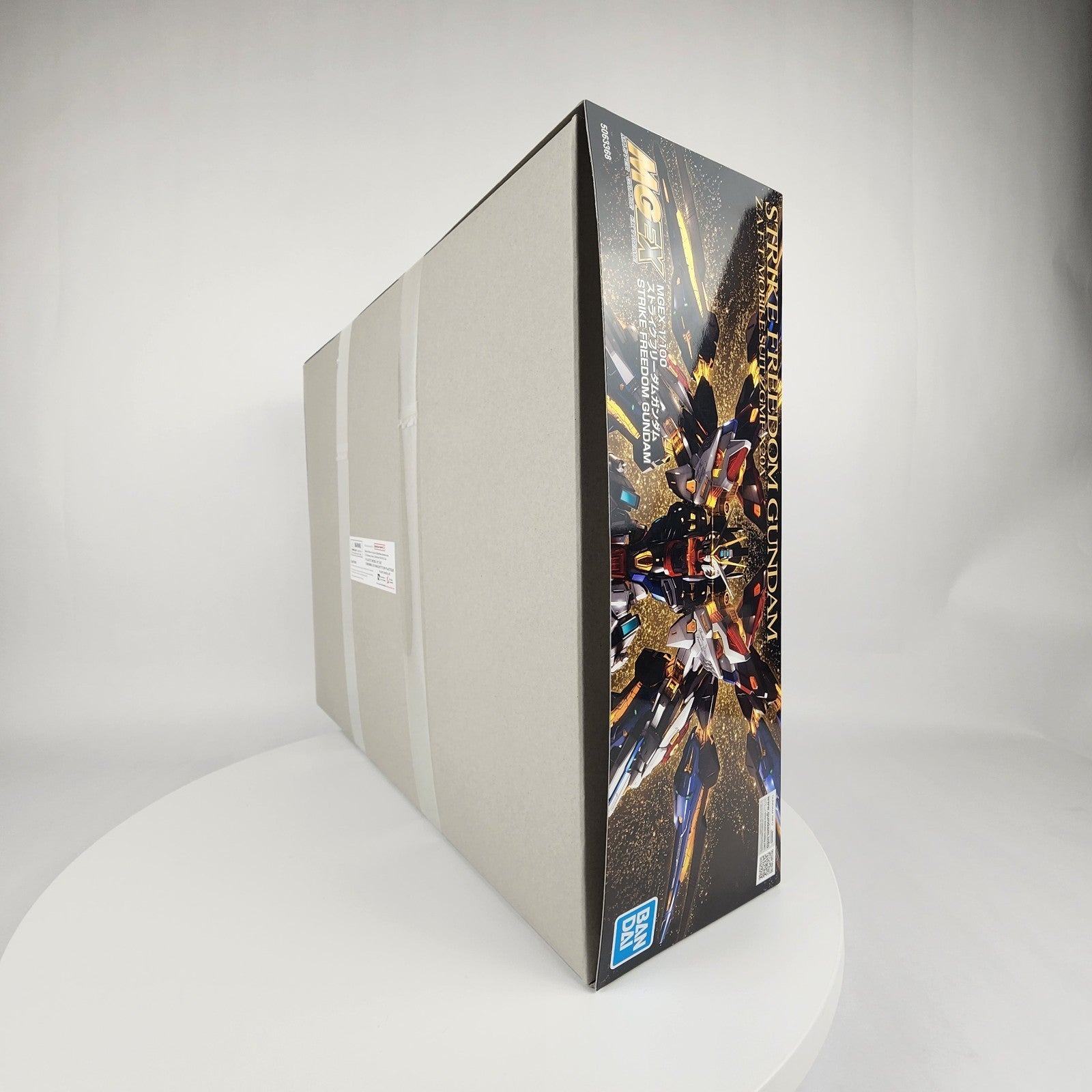 Bandai MGEX Strike Freedom Gundam 1/100 Model Kit Gundam SEED Destiny New