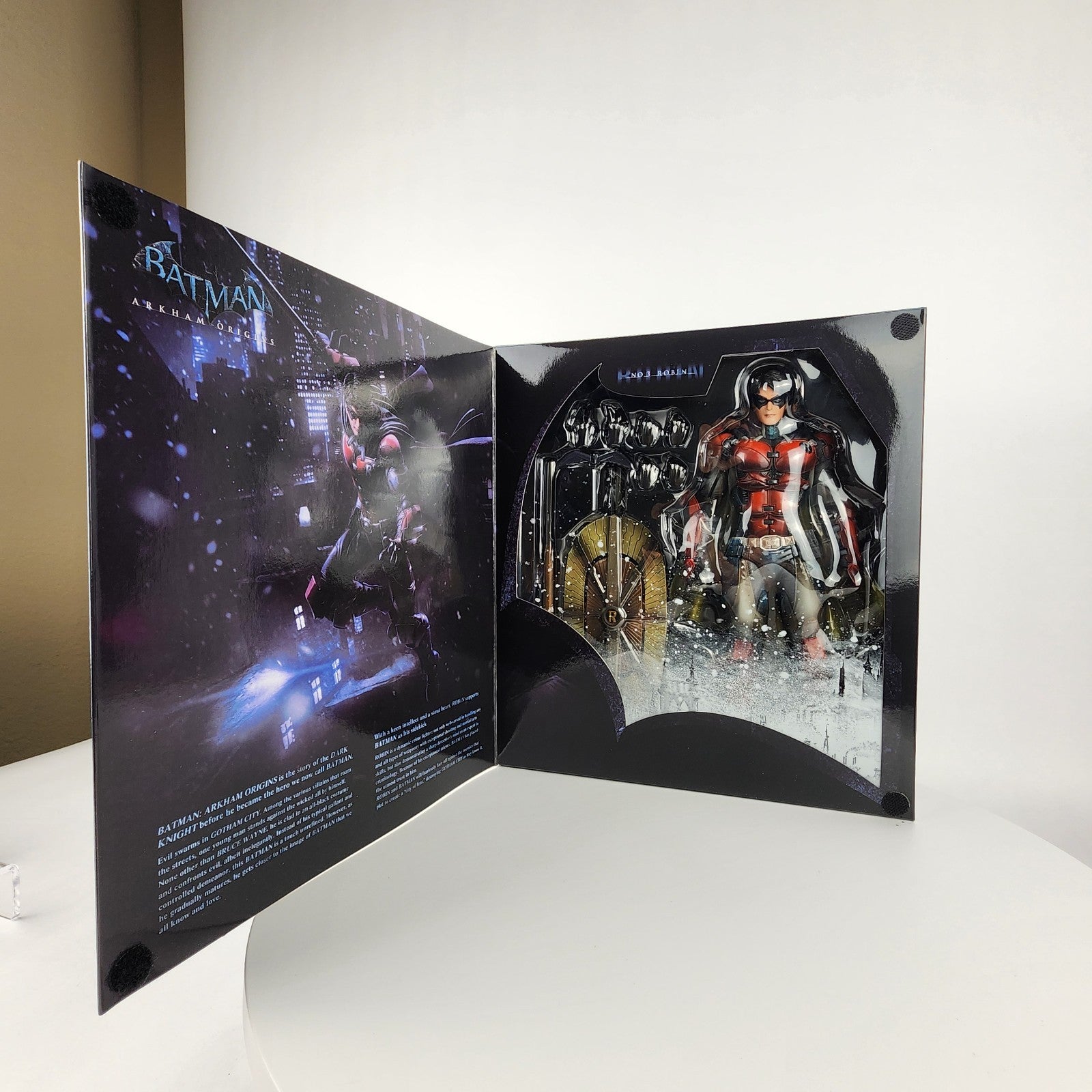 Batman Arkham Origins Robin – Square Enix Play Arts Kai Action Figure No.3