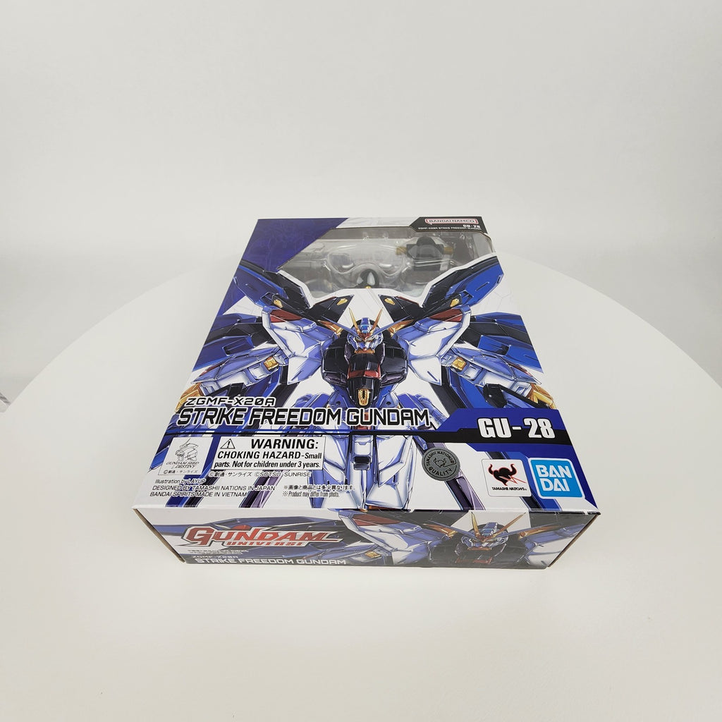 Bandai Gundam Universe GU-28 ZGMF-X20A Strike Freedom Gundam Figure NEW
