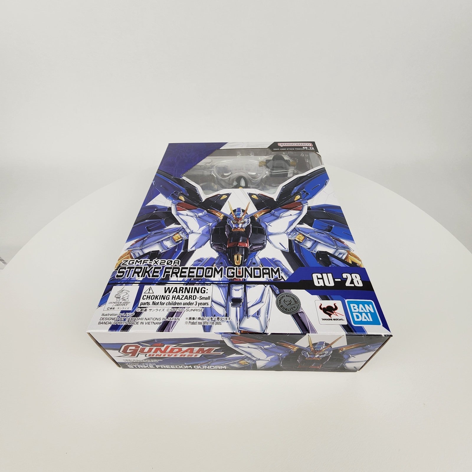 Bandai Gundam Universe GU-28 ZGMF-X20A Strike Freedom Gundam Figure NEW